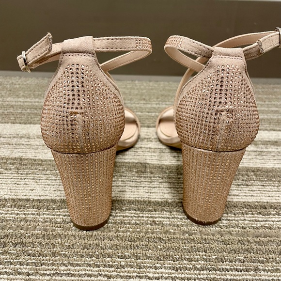 Gorgeous Kelly & Katie Sparkly Nude Heels - Picture 2 of 5